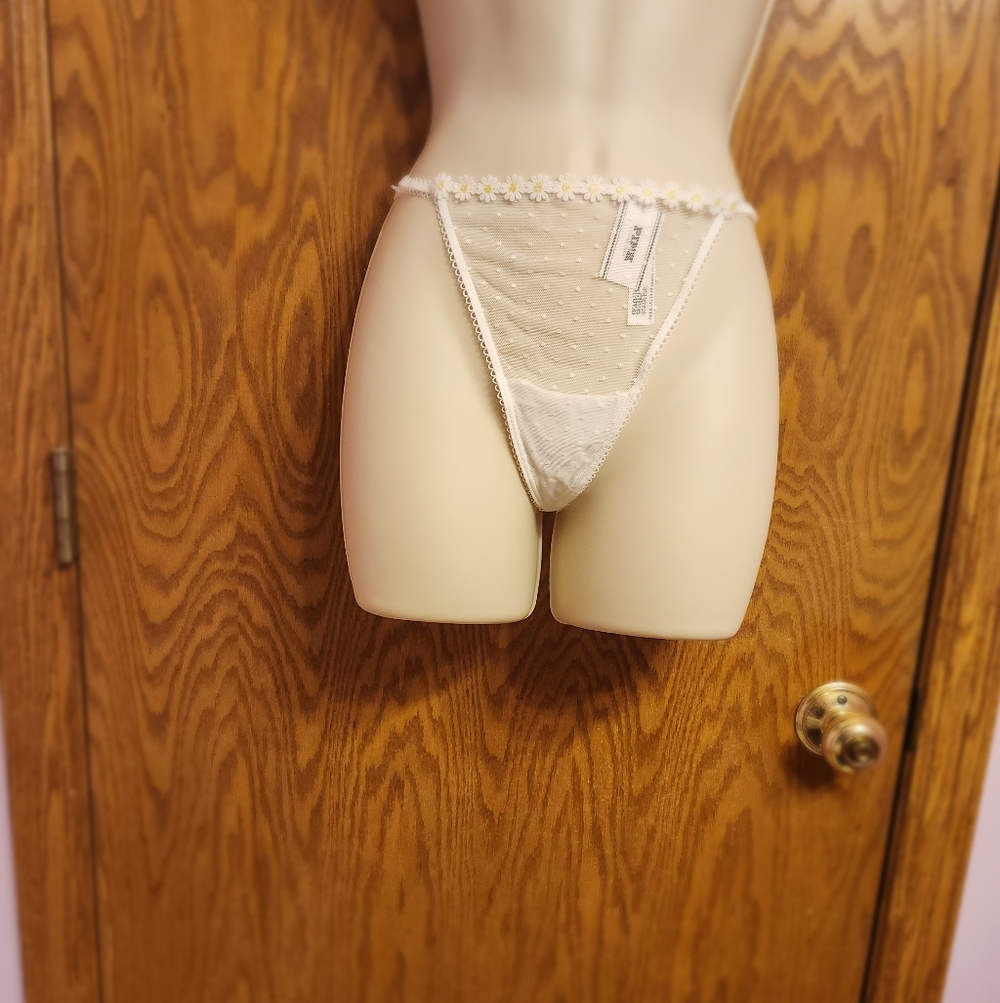 Victoria's Secret White Floral Lace Panty